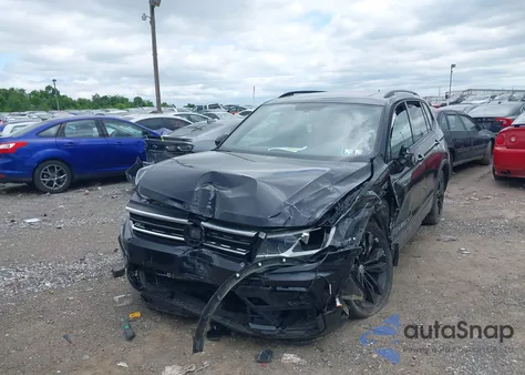 2021 Volkswagen Tiguan 2.0T Se/2.0T Se R-Line Black/2.0T Sel из США, поврежденный, VIN 3VV2B7AX4MM111887